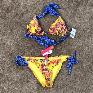 BNWT Macy’s Sofia by Vix reversible bikini